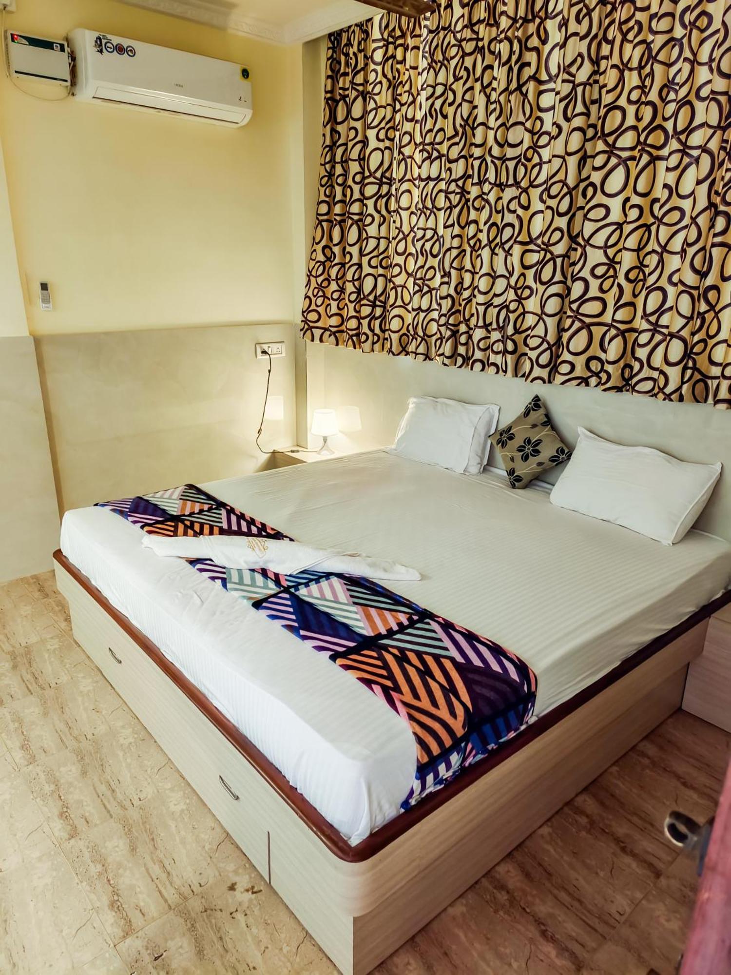 Shradha Luxury Room Calangute Ngoại thất bức ảnh