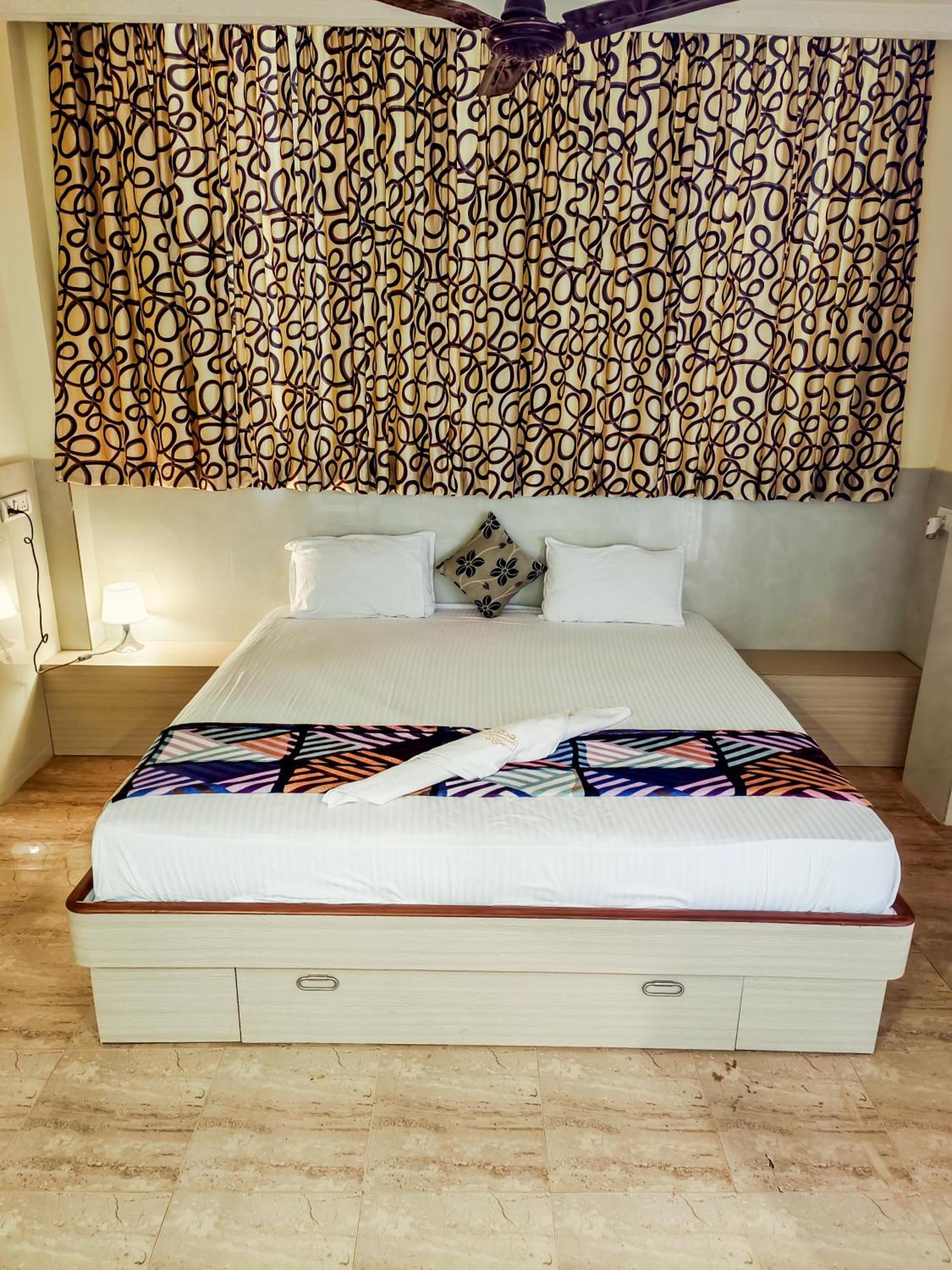 Shradha Luxury Room Calangute Ngoại thất bức ảnh